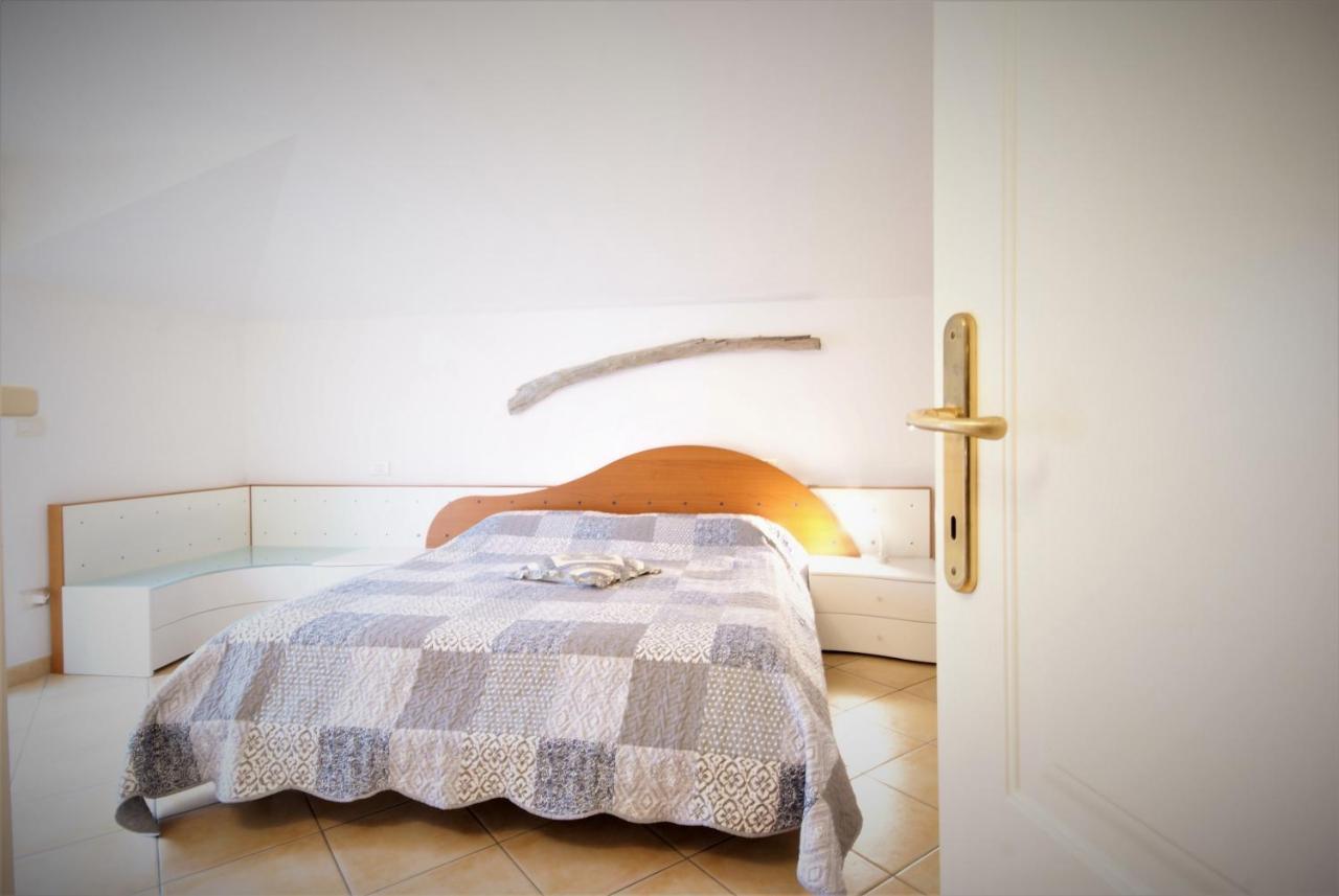 Ferienwohnung Da Alessia Riva Ligure Exterior foto