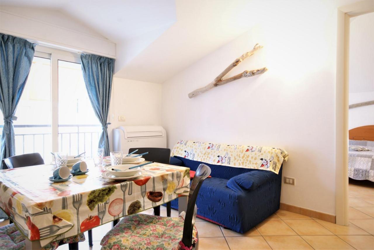 Ferienwohnung Da Alessia Riva Ligure Exterior foto