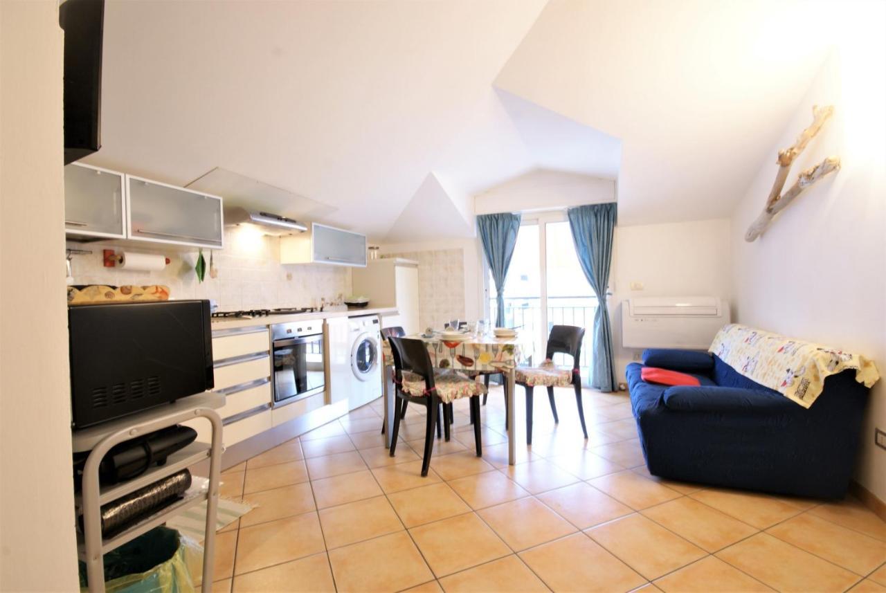 Ferienwohnung Da Alessia Riva Ligure Exterior foto